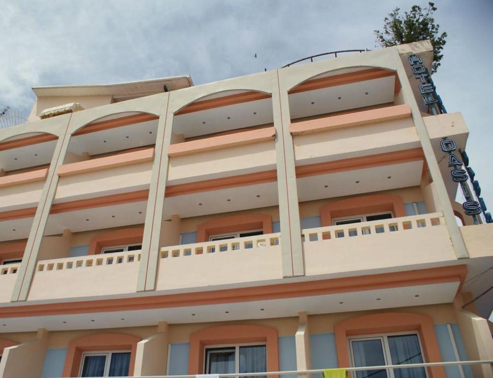 Aparthotel Oasis Paralía Exterior foto