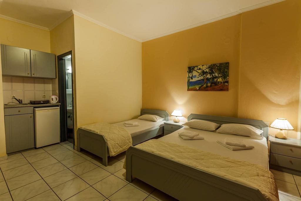Aparthotel Oasis Paralía Exterior foto