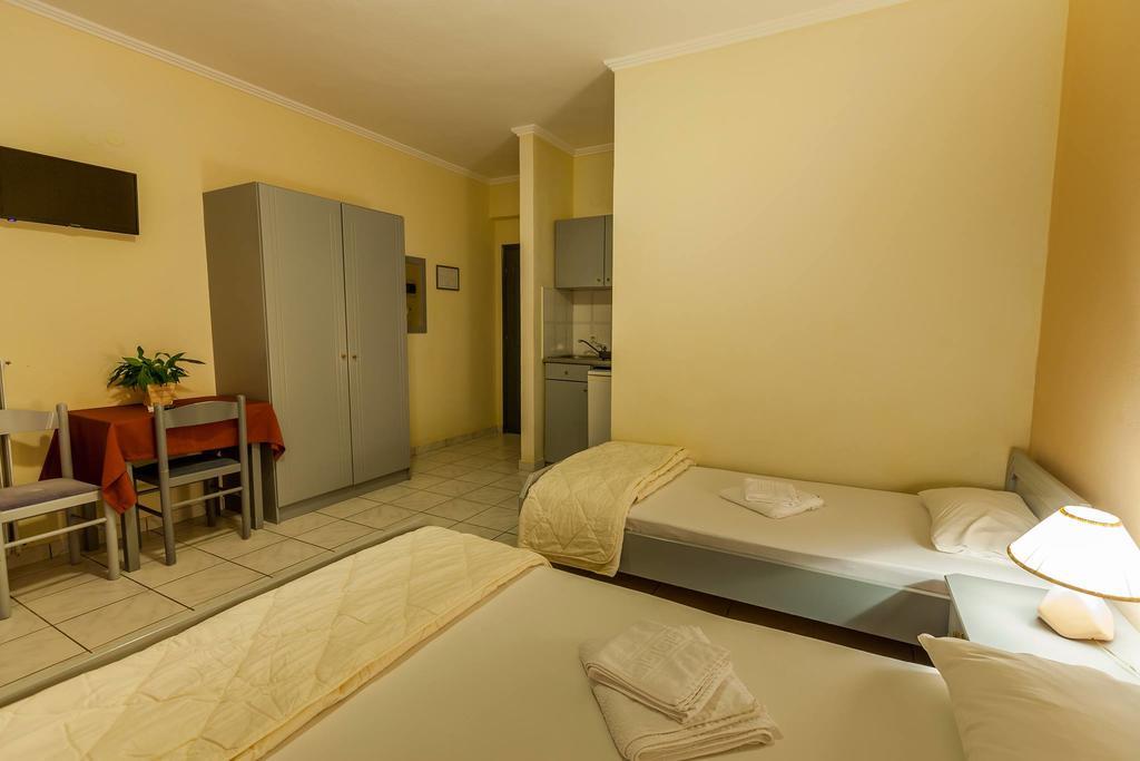 Aparthotel Oasis Paralía Exterior foto