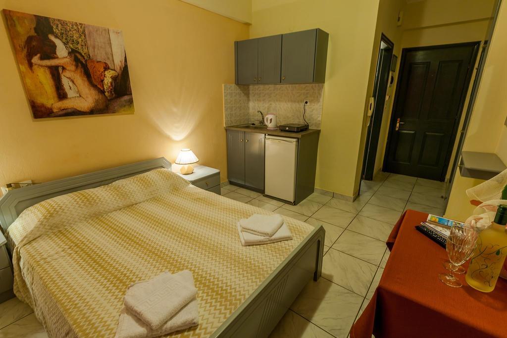 Aparthotel Oasis Paralía Exterior foto