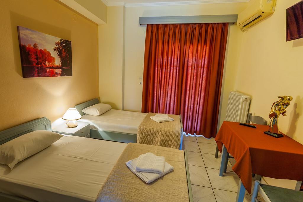 Aparthotel Oasis Paralía Exterior foto