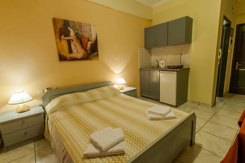 Aparthotel Oasis Paralía Exterior foto