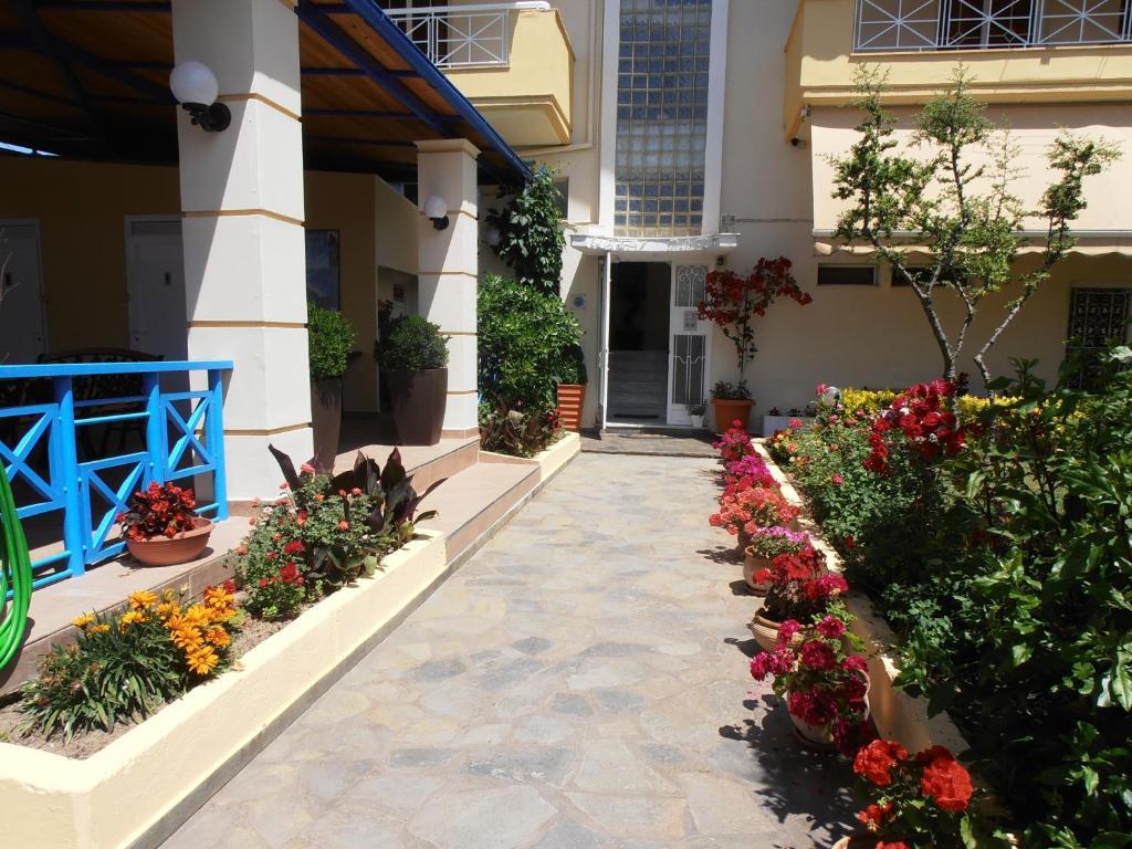 Aparthotel Oasis Paralía Exterior foto