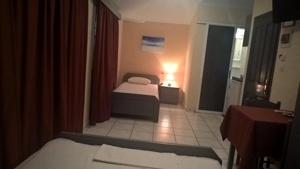 Aparthotel Oasis Paralía Exterior foto